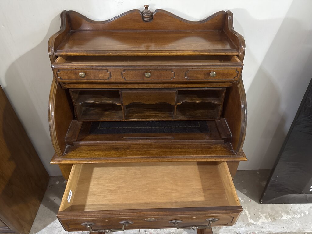 86179 - Mt Airy Roll Top Secretary 28x17x44