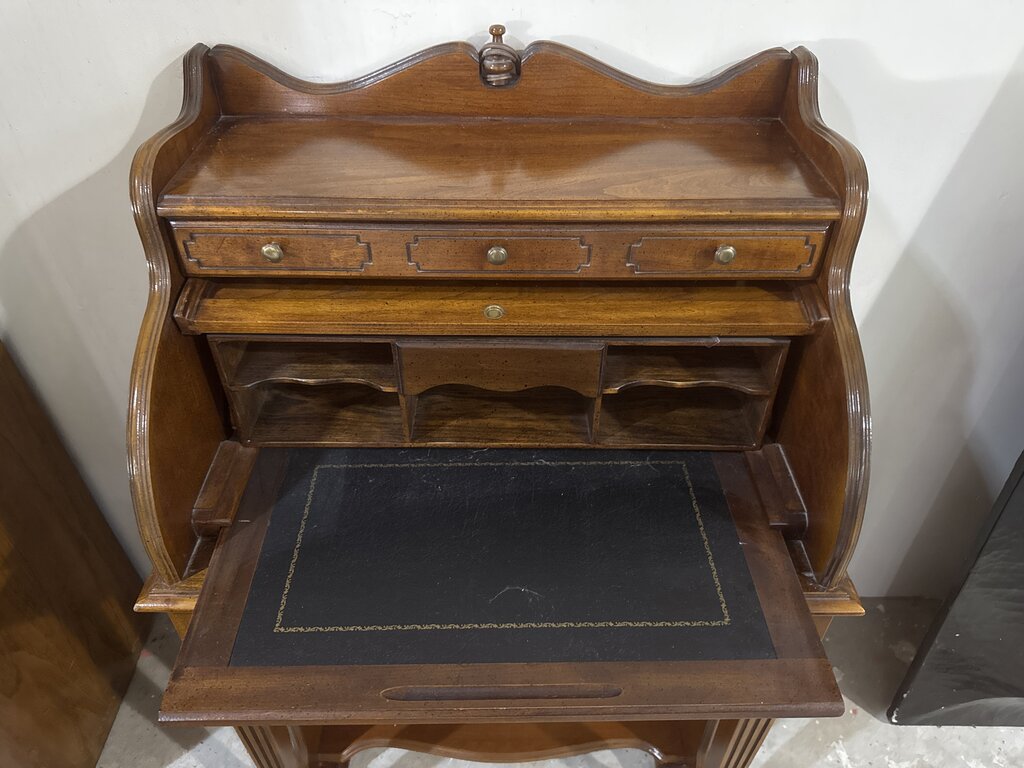 86179 - Mt Airy Roll Top Secretary 28x17x44