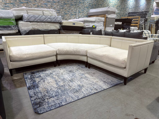 86155 - Leather 3pc Curved Sectional 109x109x33