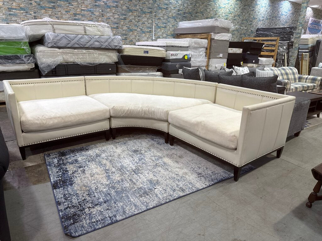 86155 - Leather 3pc Curved Sectional 109x109x33