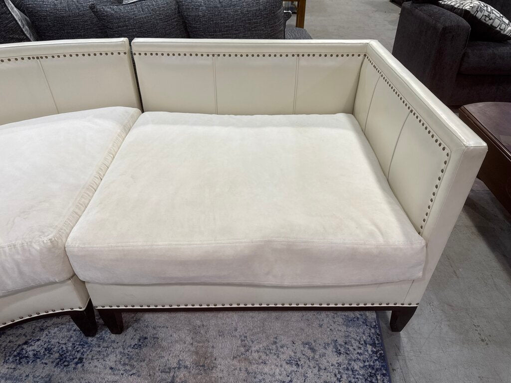 86155 - Leather 3pc Curved Sectional 109x109x33