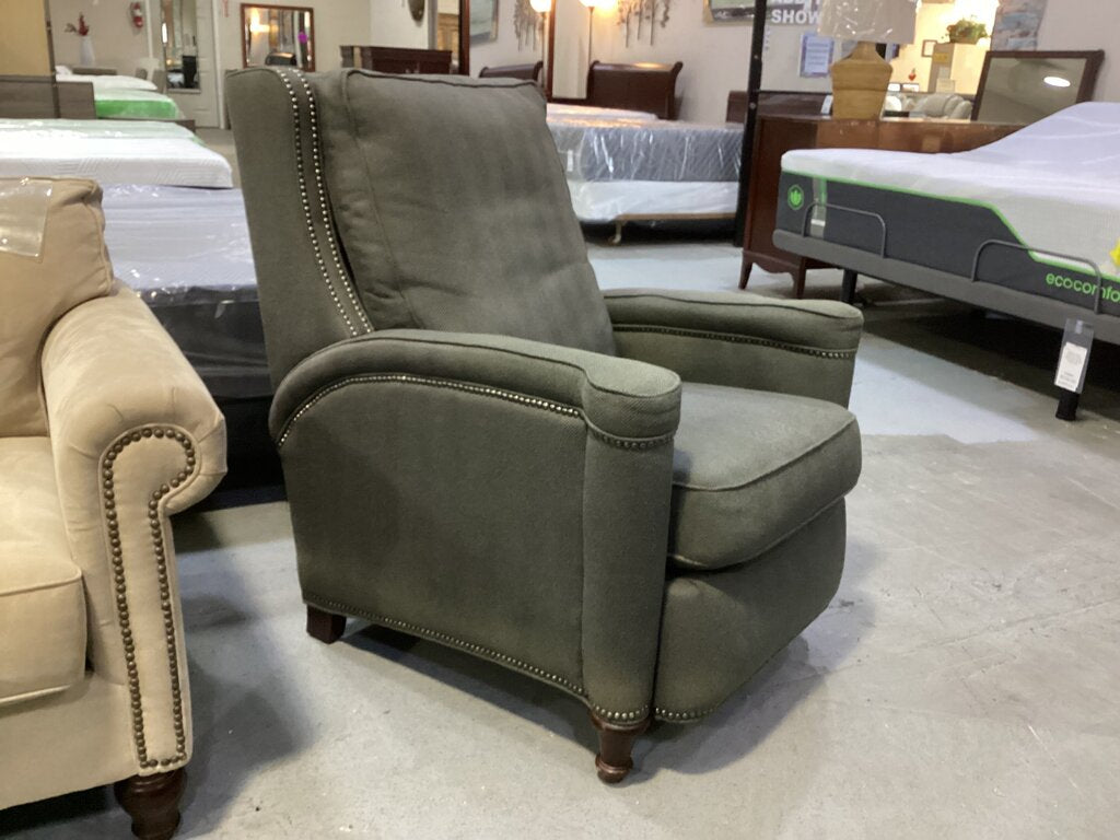 86180 Bradington Young Push Back Recliner 31x34x40