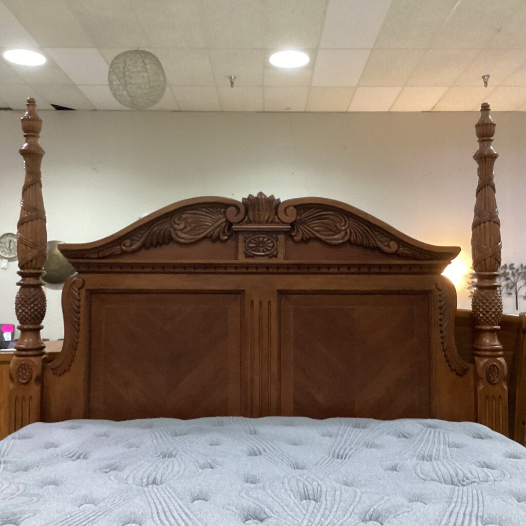 86189 Mahogany King Post Bed Frame 86x91x90