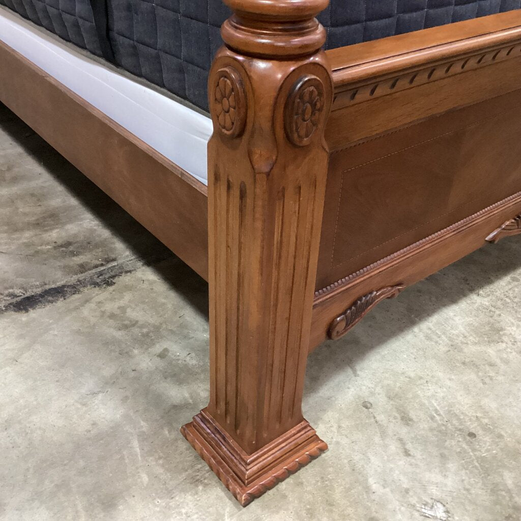 86189 Mahogany King Post Bed Frame 86x91x90