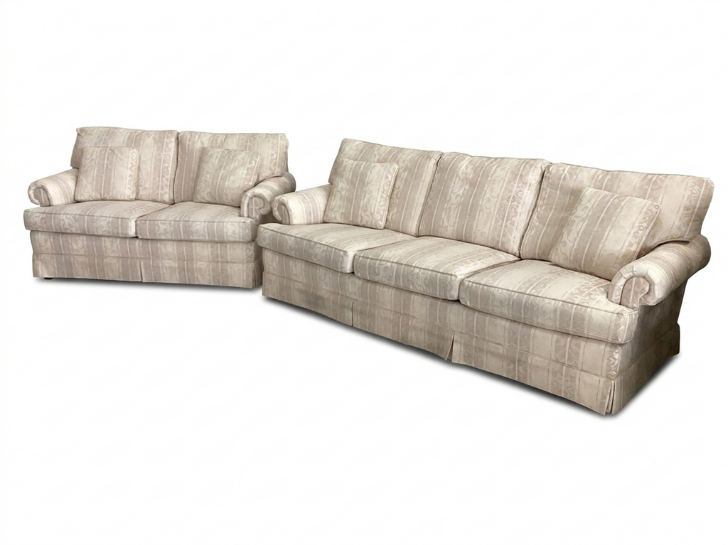 86199 Thomasville Vintage Sofa and Loveseat 87/61x34x34
