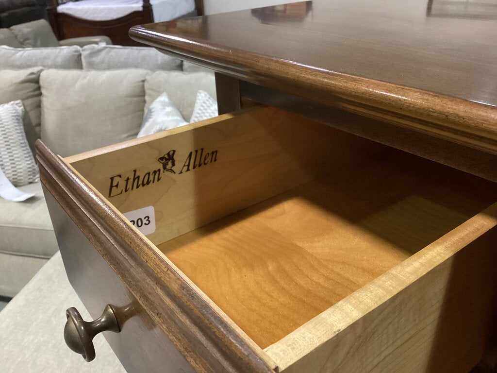 86203 Ethan Allen Classic Manor 15-5205 Chest (40x20x55)