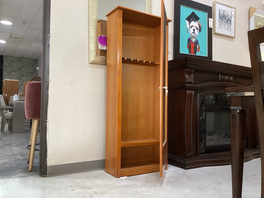 86200 Arms Display Cabinet 26x11x62