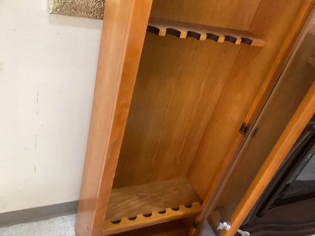 86200 Arms Display Cabinet 26x11x62