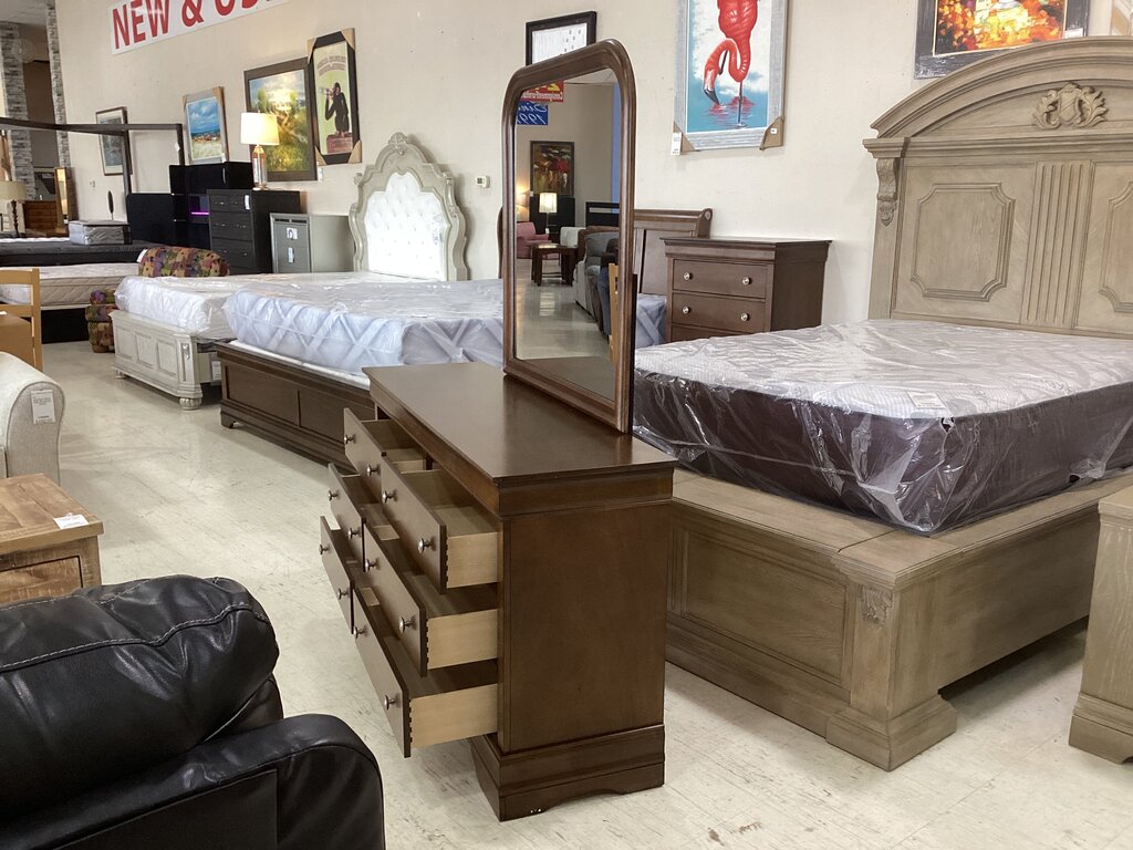 Seminole NEW Dresser w/Mirror 61x18x33-71 (129394-395)