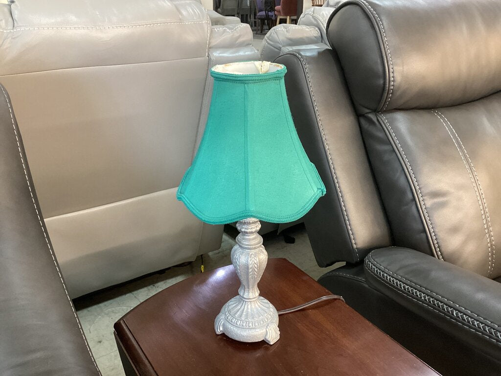 86220 (8442-44) Vintage Hand Painted 16in Accent Lamp