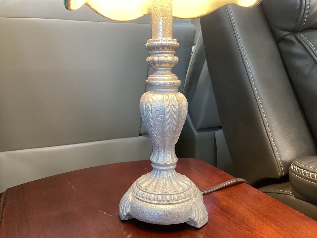 86220 (8442-44) Vintage Hand Painted 16in Accent Lamp