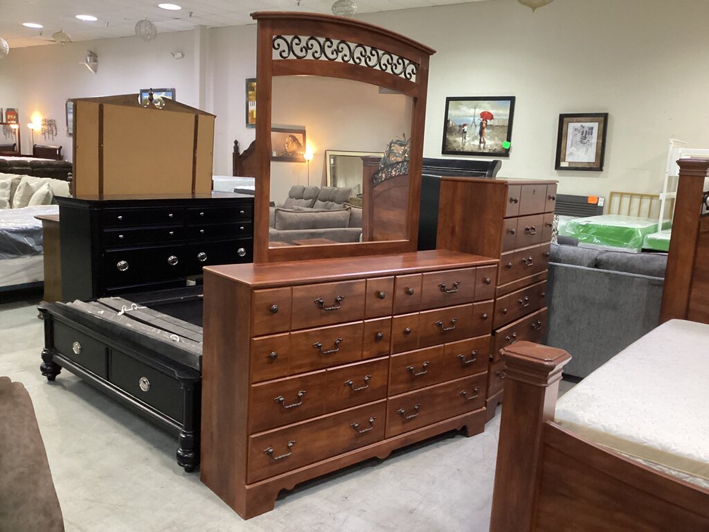 86288 Ashley Timberline Dresser W/Mirror (60x16x38/82)