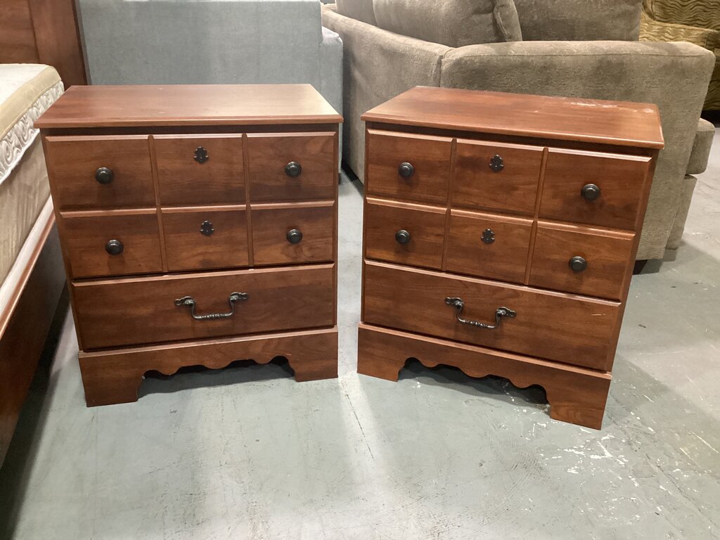 86291 Ashley Thimberline Pair of Nightstands23x16x26