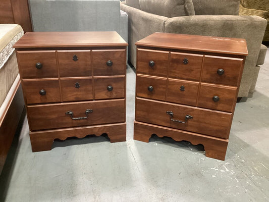 86291 Ashley Thimberline Pair of Nightstands23x16x26