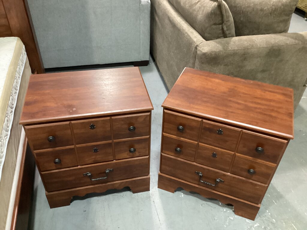 86291 Ashley Thimberline Pair of Nightstands23x16x26