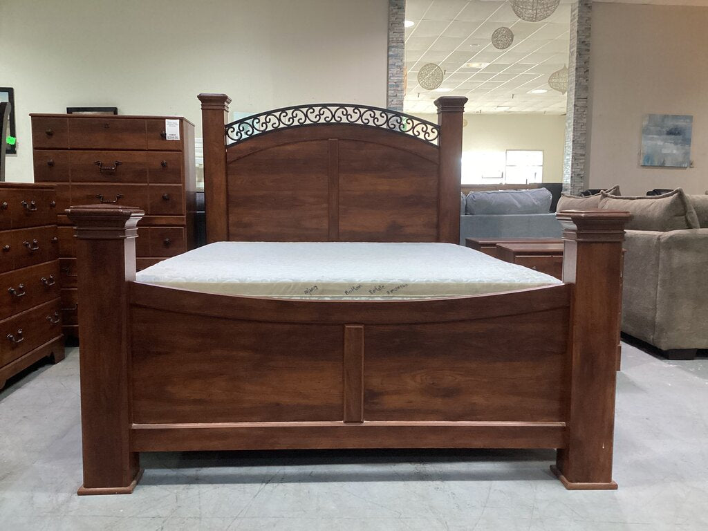 86288 Ashley Timberline Queen Bed Frame 67x94x61/34