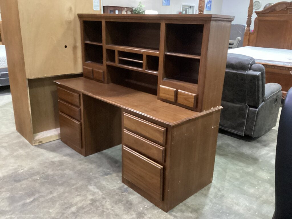 86298 Desk w/Hutch 66x25x55