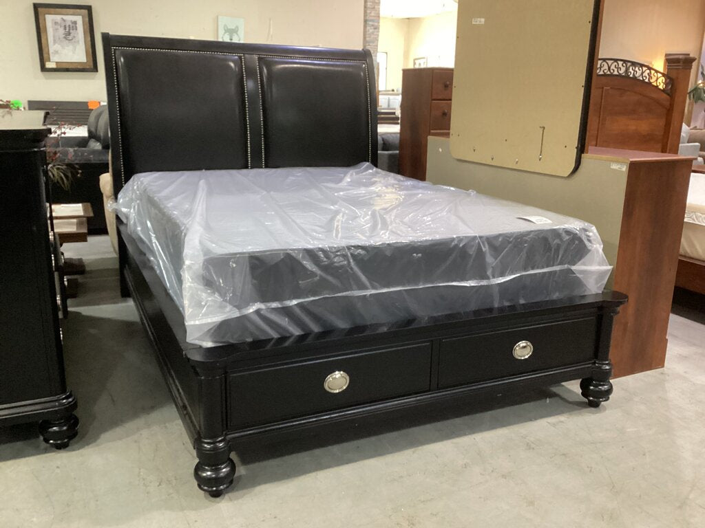 86206 Klaussner Danbury Queen Bed Frame 66x90x59