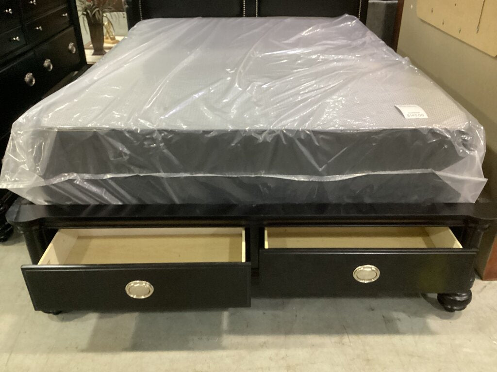 86206 Klaussner Danbury Queen Bed Frame 66x90x59