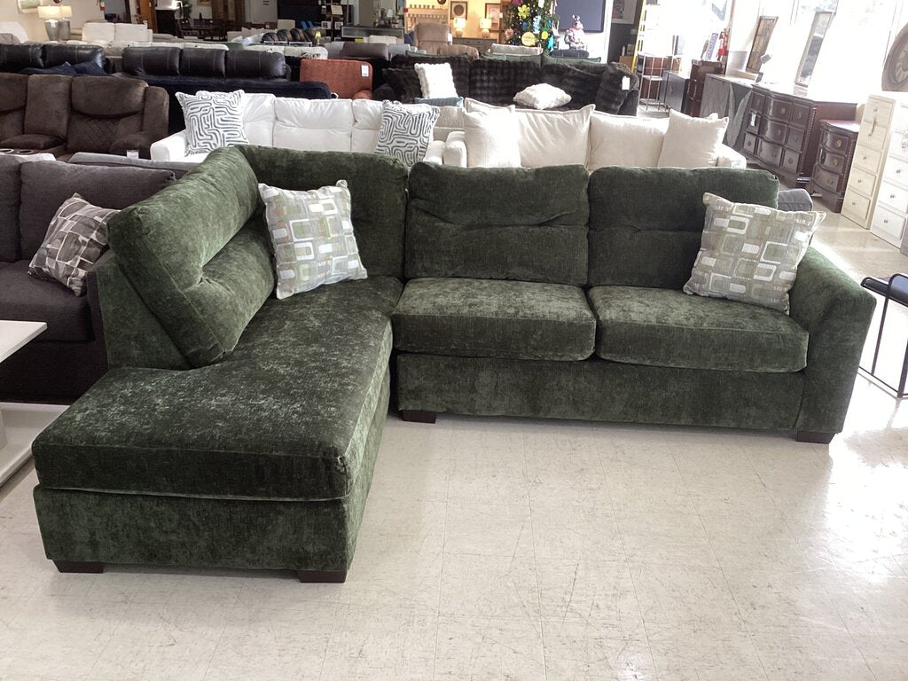 Braves Olive NEW 2pc Sectional LSF (23023-12) 113x82x40