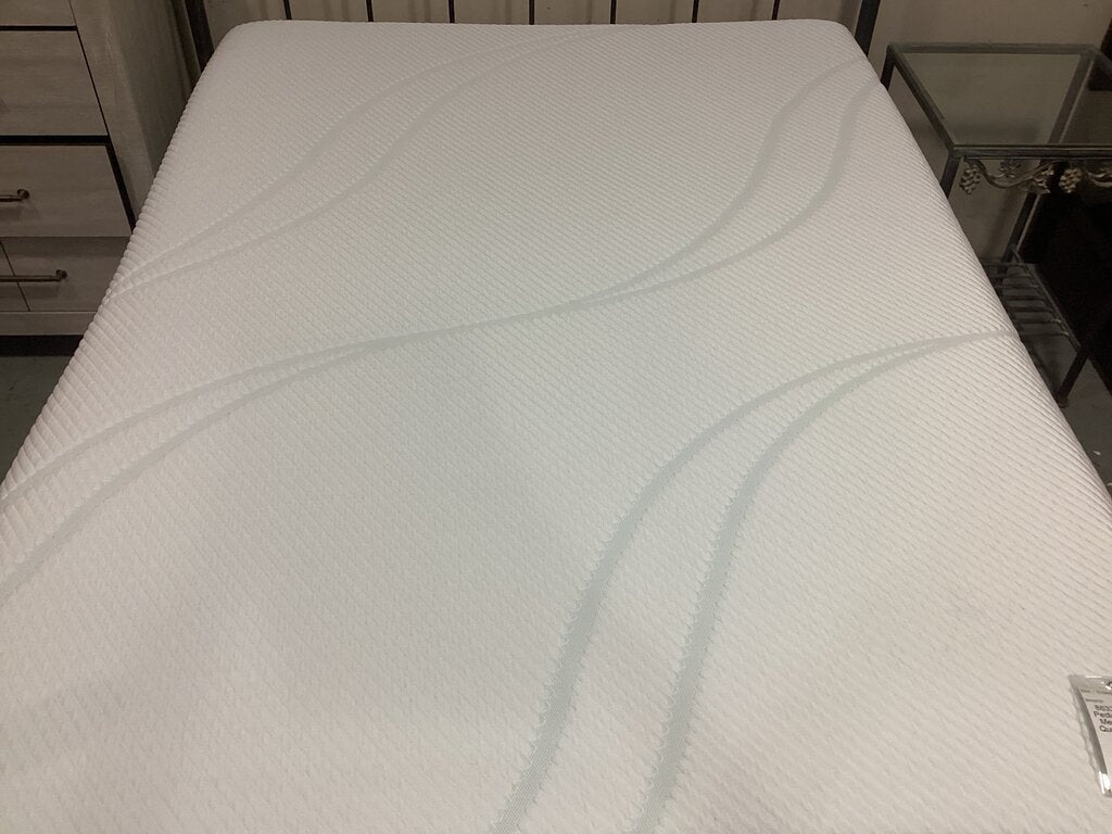 86322 Tempur Pedic Pro Adapt Medium Hybrid Queen Mattress