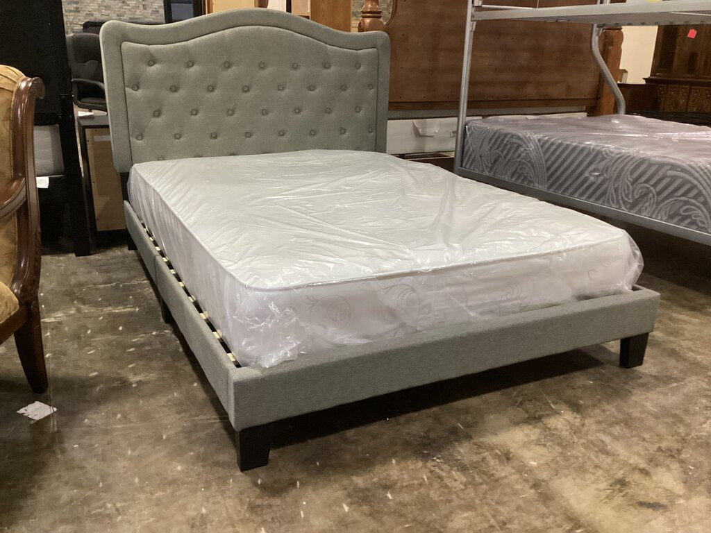 Light Gray NEW Full Platform Bed Frame (CFS9447-AF)