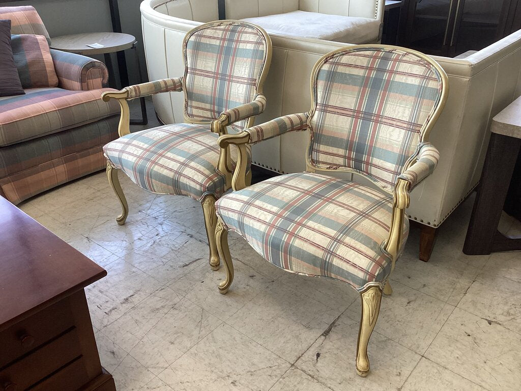 86324 - French Country Pair of Arm Chairs 25x21x35