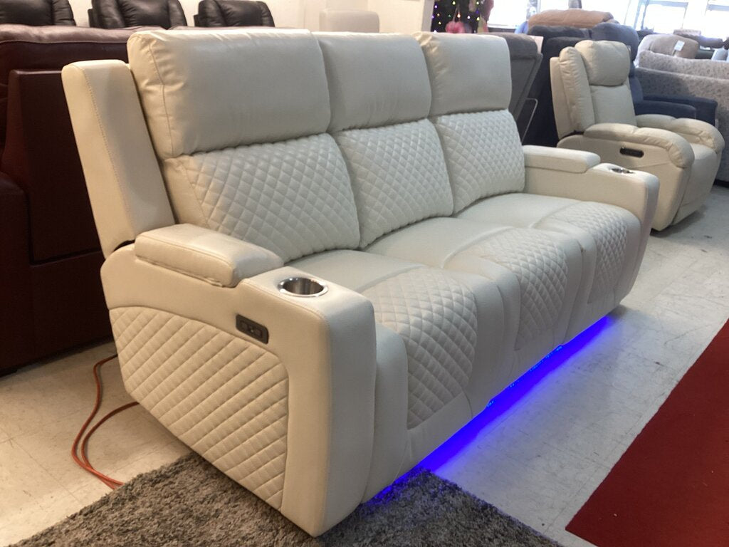 Boss White NEW Power Reclining Sofa 82x39x41 (697190)