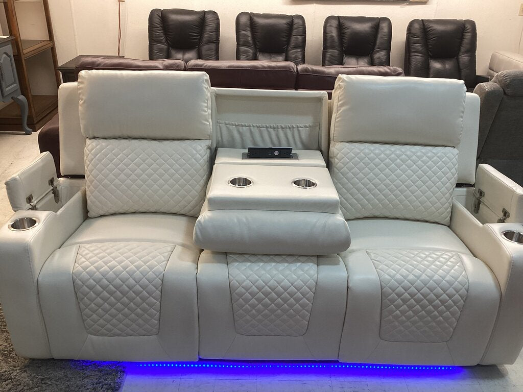 Boss White NEW Power Reclining Sofa 82x39x41 (697190)