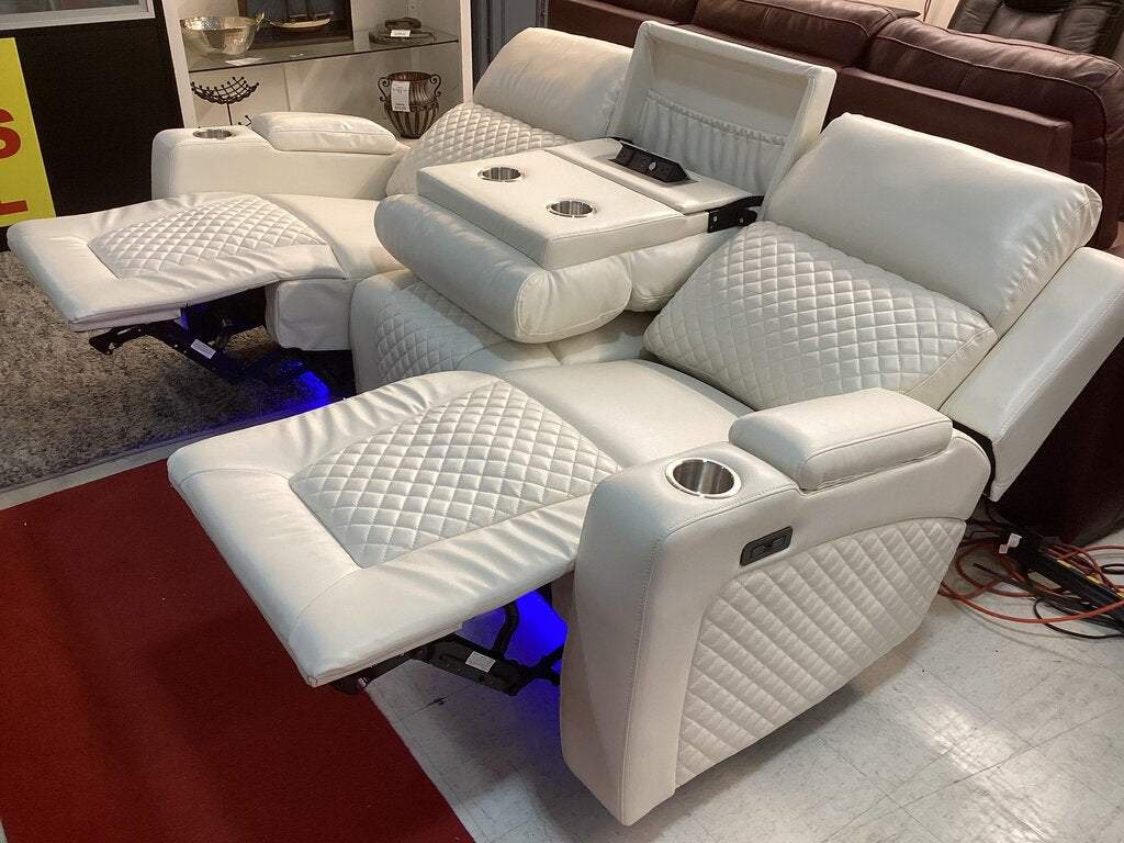 Boss White NEW Power Reclining Sofa 82x39x41 (697190)