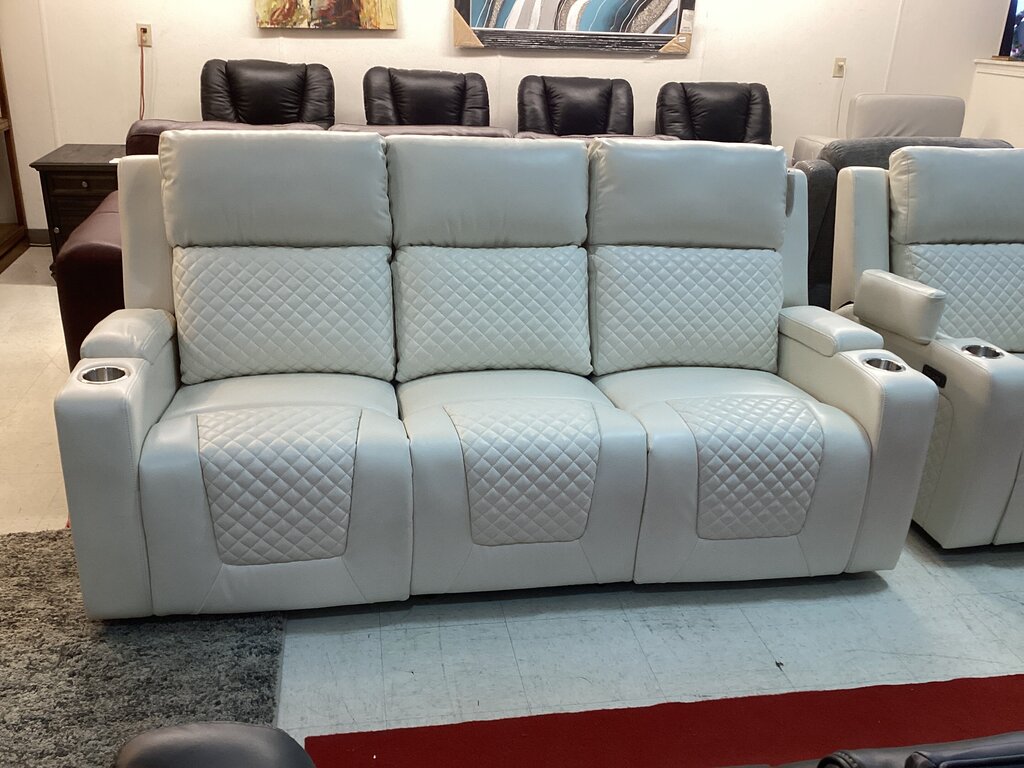 Boss White NEW Power Reclining Sofa 82x39x41 (697190)