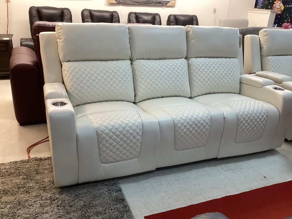Boss White NEW Power Reclining Sofa 82x39x41 (697190)