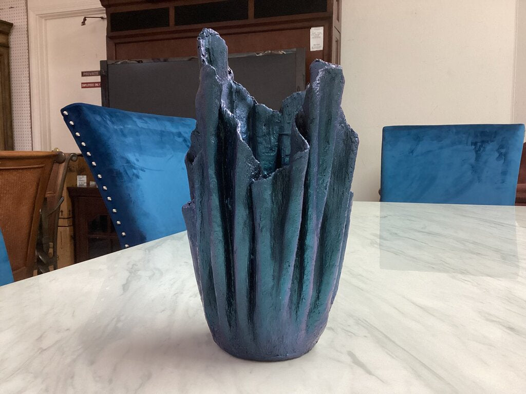 86338 (8442-53) Artisan Sculptural Color Shifting Planter 7x7x12