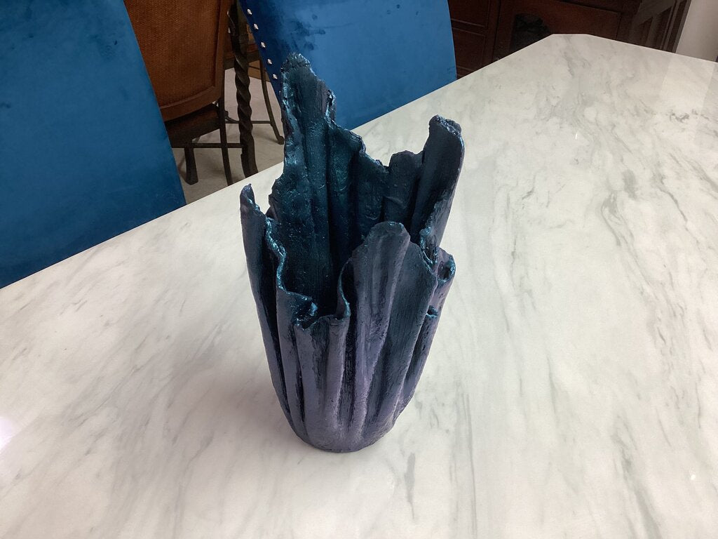 86338 (8442-53) Artisan Sculptural Color Shifting Planter 7x7x12