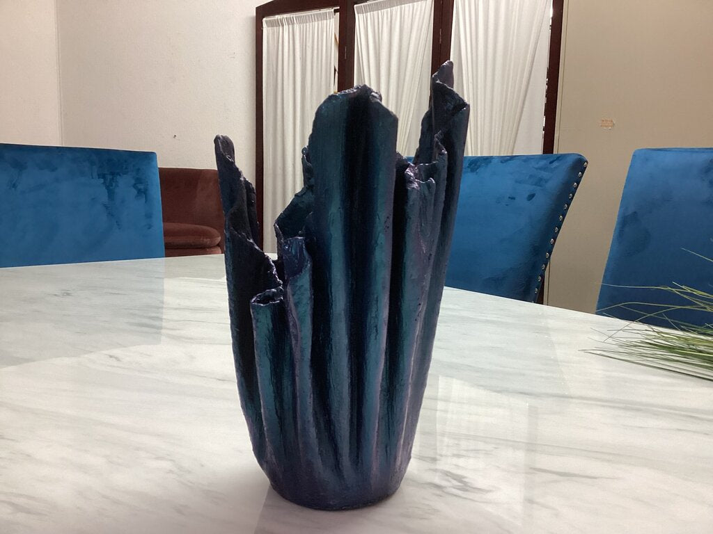 86338 (8442-53) Artisan Sculptural Color Shifting Planter 7x7x12