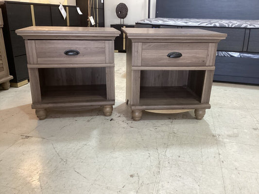 86363 Harbor View Pair of Nightstands 27x20x26