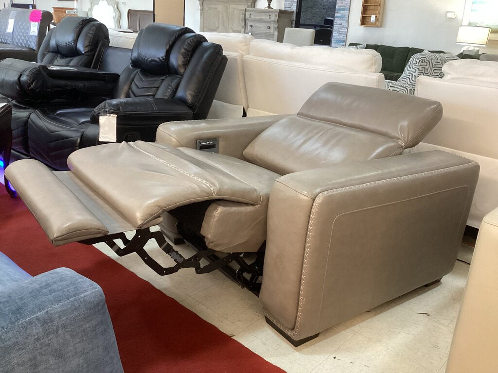 86349 Ashley Correze Power Recliner 46x38x33