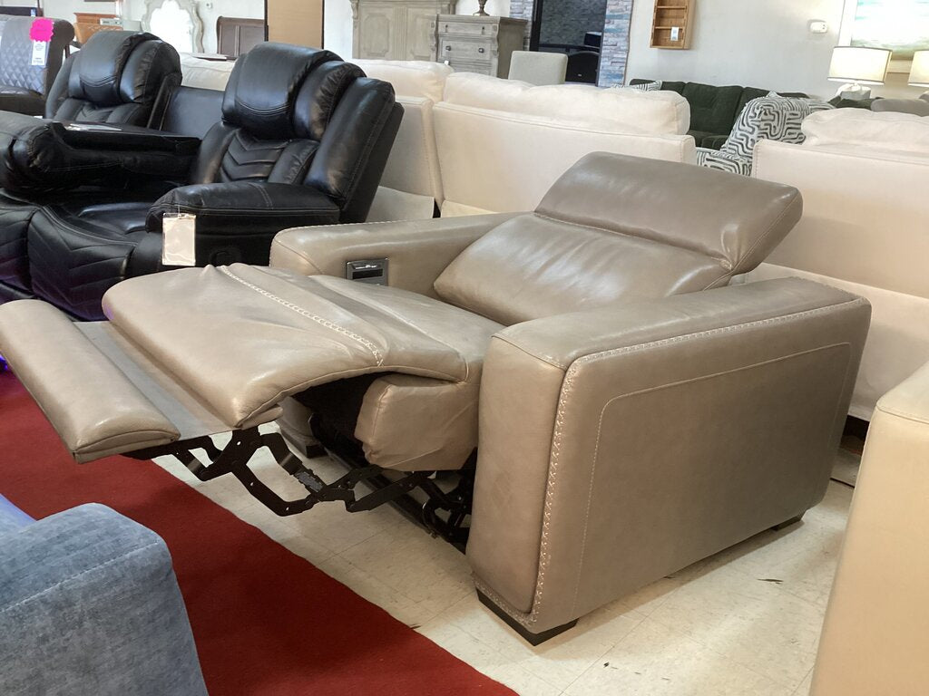 86349 Ashley Correze Power Recliner 46x38x33