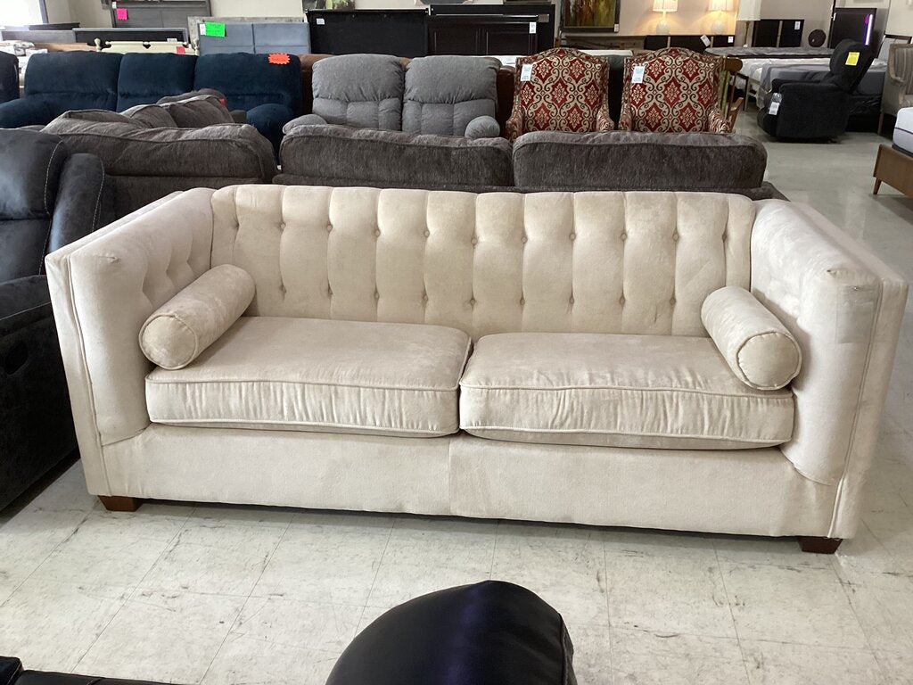 86367 Cream Tuxedo Tufted Sofa 86x34x32