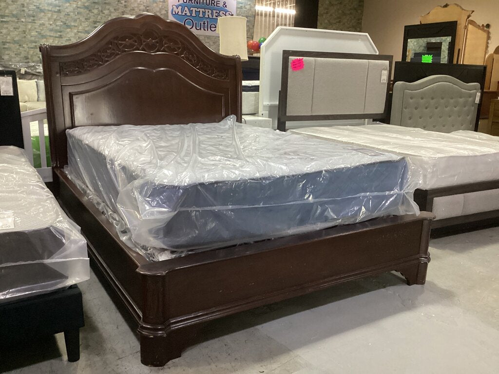86353 Queen Bed Frame 67x89x62