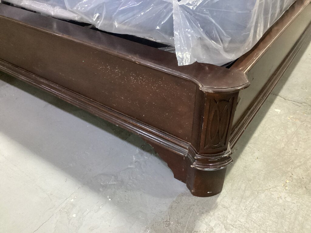 86353 Queen Bed Frame 67x89x62