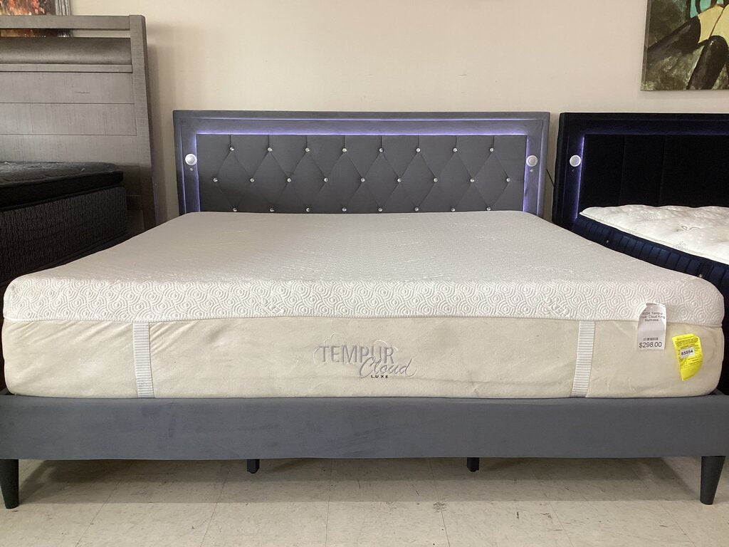 Glow Tune NEW Gray King Platform Bed Frame (144040)