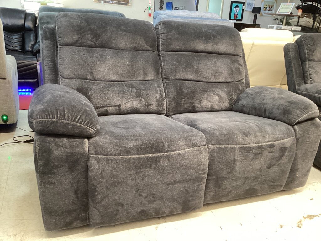 86373 - Boulevard Power Loveseat 65x30x40