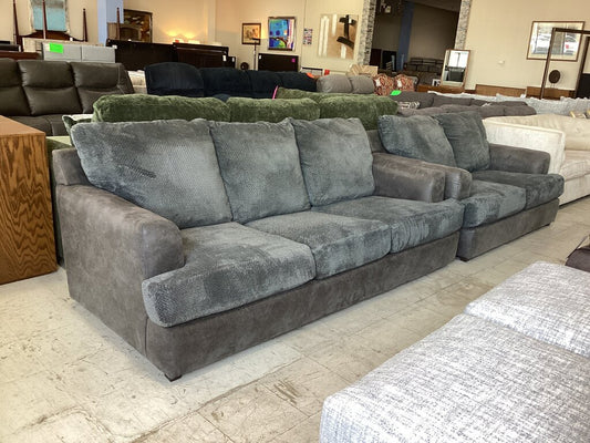 86378 Jackson Furniture Boulevard Sofa and Love (91/65x42x38)