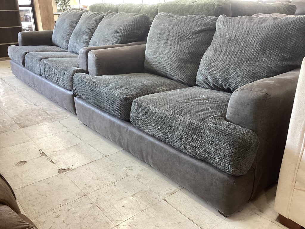 86378 Jackson Furniture Boulevard Sofa and Love (91/65x42x38)