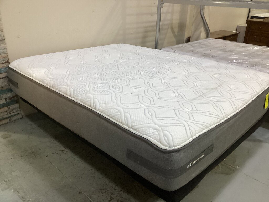 86310 - Sealy PosturePedic Deveraux Plush Queen Mattress