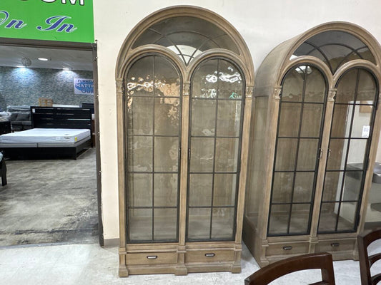 86385 A.R.T. Furniture Arch Salvage Gwynn Curio China