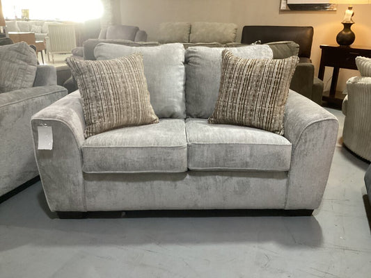 Ritz Gray NEW Loveseat (12502-5867)