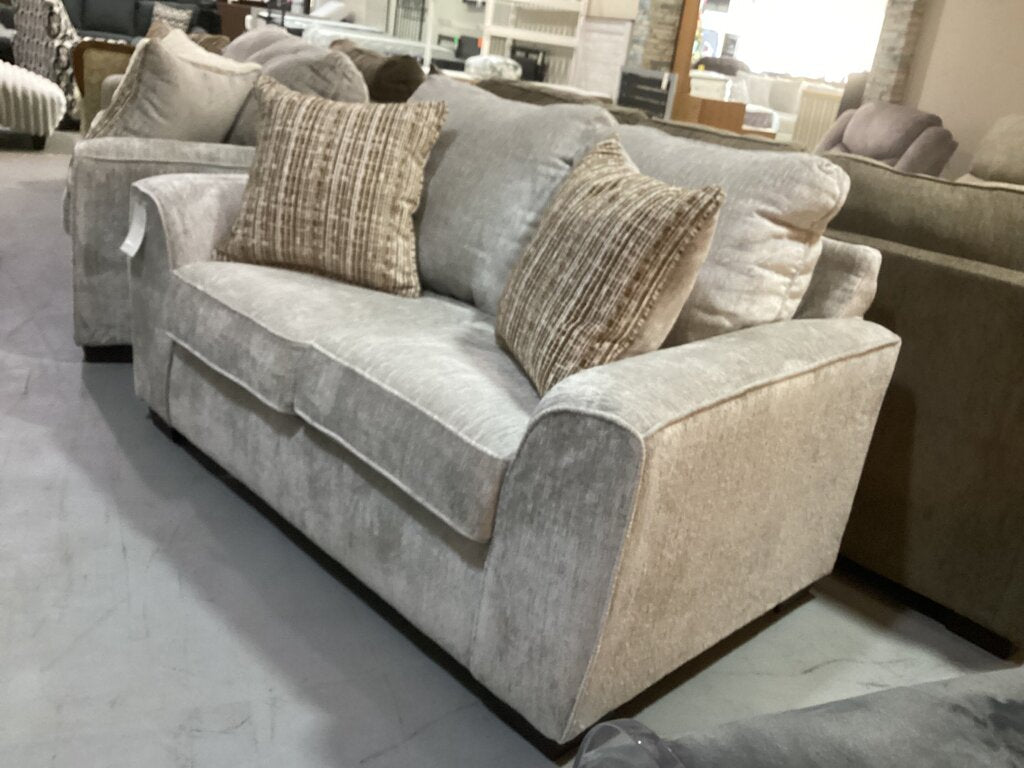 Ritz Gray NEW Loveseat (12502-5867)