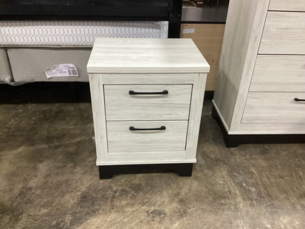 Trinidad Light Oak NEW Nightstand (172597)